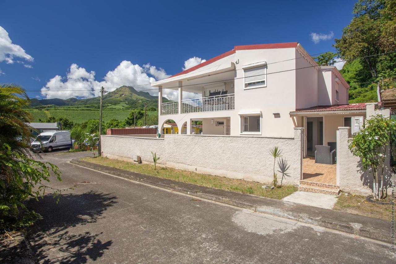 Alpinia - Appt Avec Piscine Partagee Apartment Saint-Pierre ภายนอก รูปภาพ